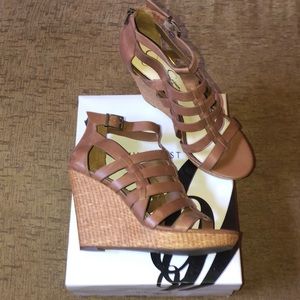 Nine West / Wedge- Sandal / Size: 9